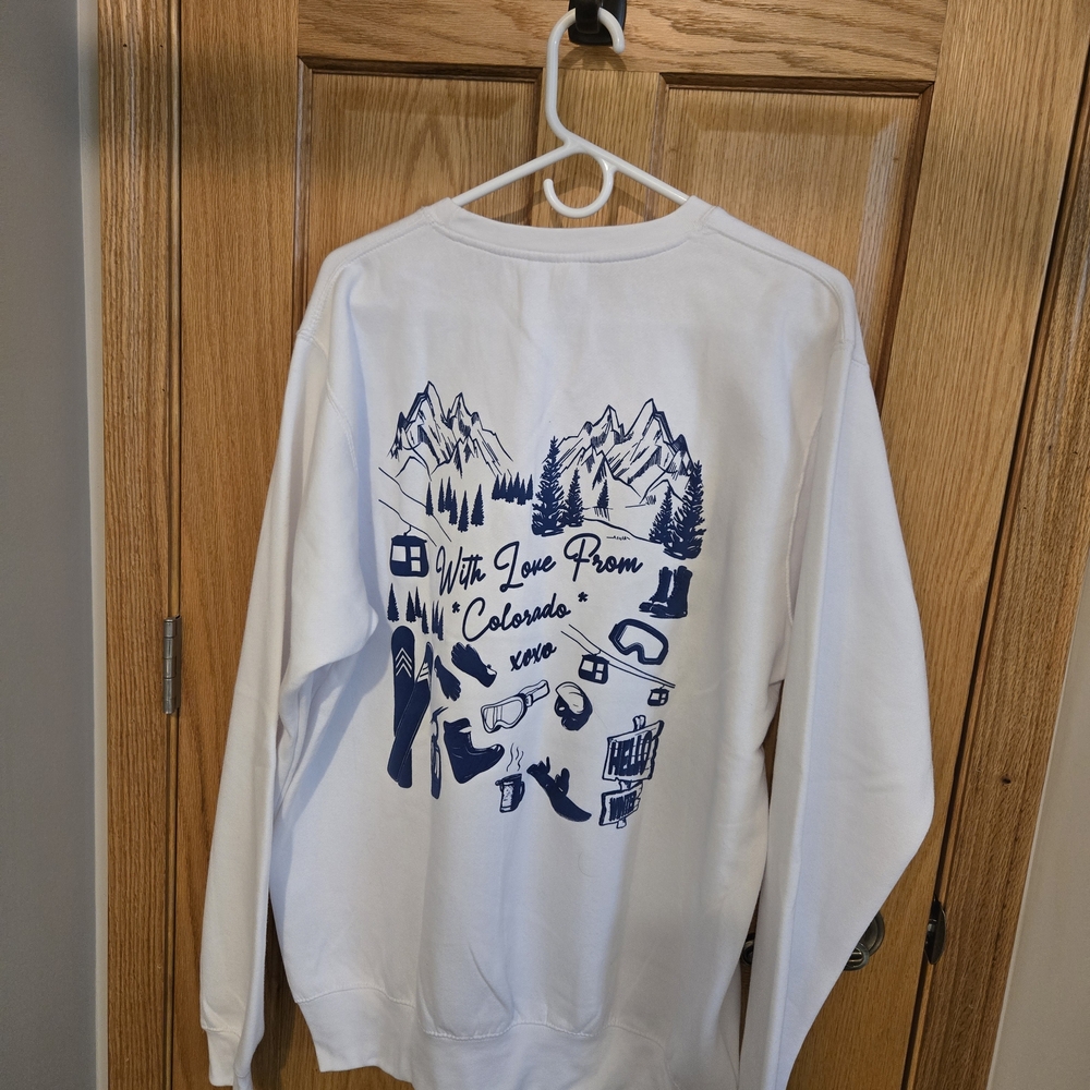 NWOT Pacific & Co White Crewneck Sweatshirt - Colorado Ski Graphic Size Large